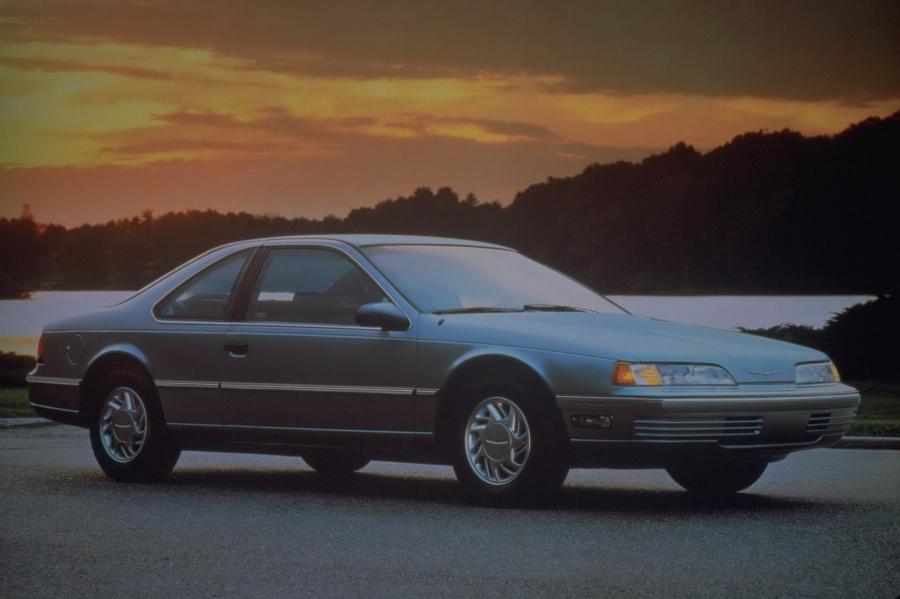  Ford Thunderbird 1990 года  (фото 7 из 8)